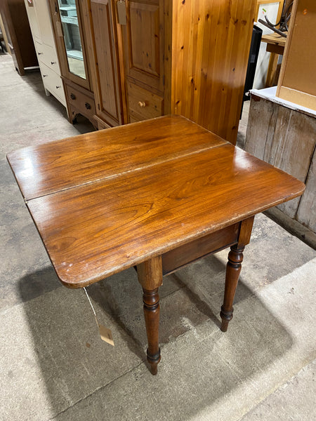 Mahogany swivel top table GHC