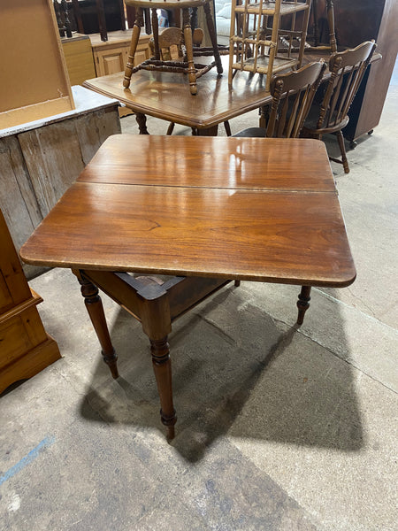 Mahogany swivel top table GHC
