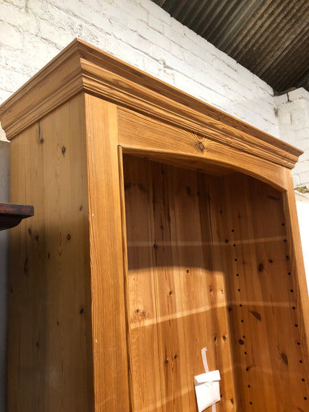 Solid pine dresser