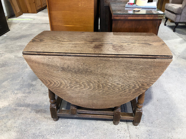 Drop leaf table