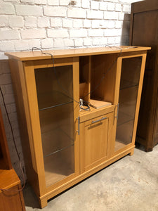 Veneer display cabinet