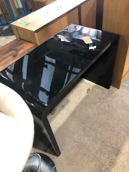 Black Glossy Desk