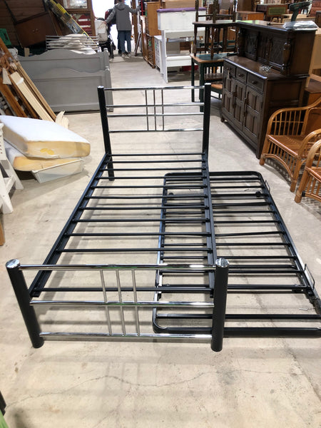 Metal Trundle Single Bed - Ref