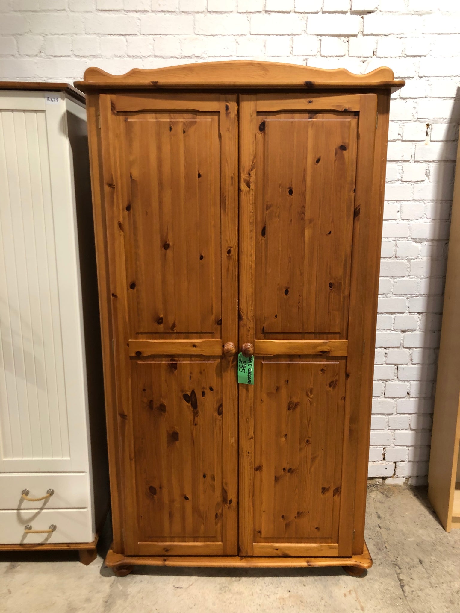 Double Wardrobe - Ref