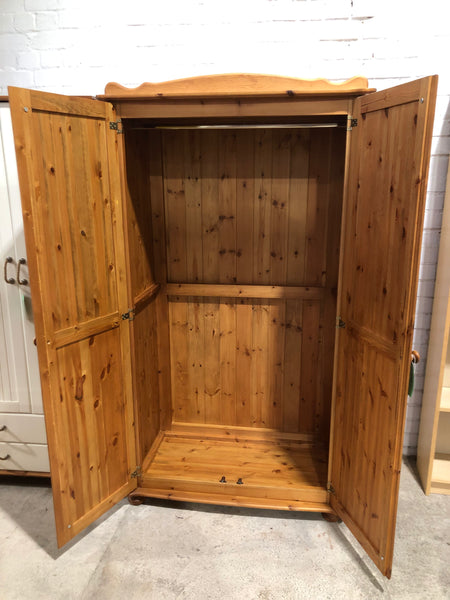 Double Wardrobe - Ref