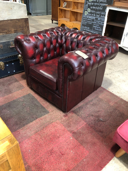 Classic Chesterfield Leather Armchair In Oxblood Red